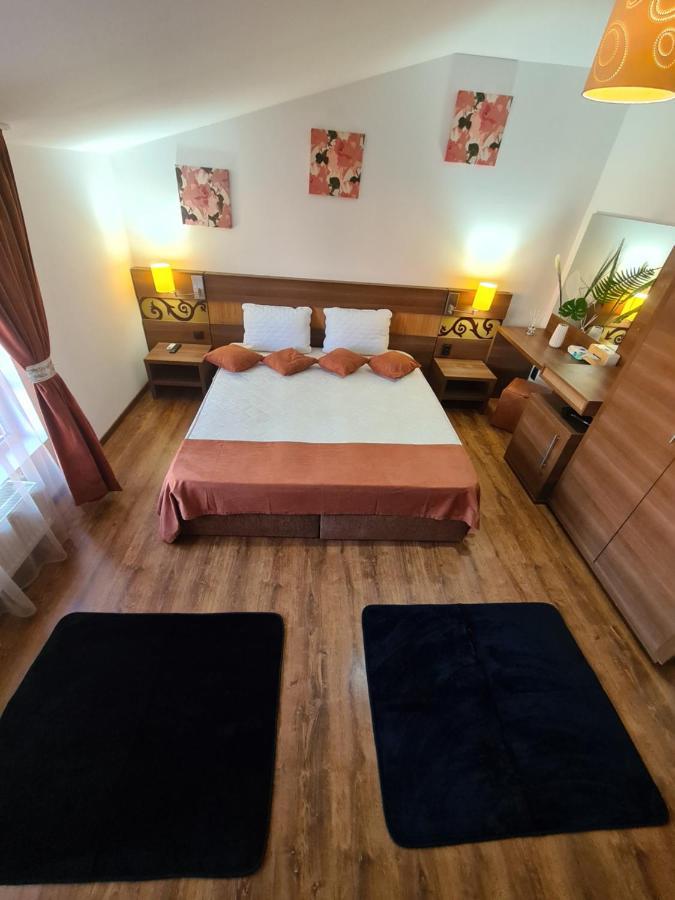 Bed and Breakfast Garsoniera Privata Бухарест Экстерьер фото