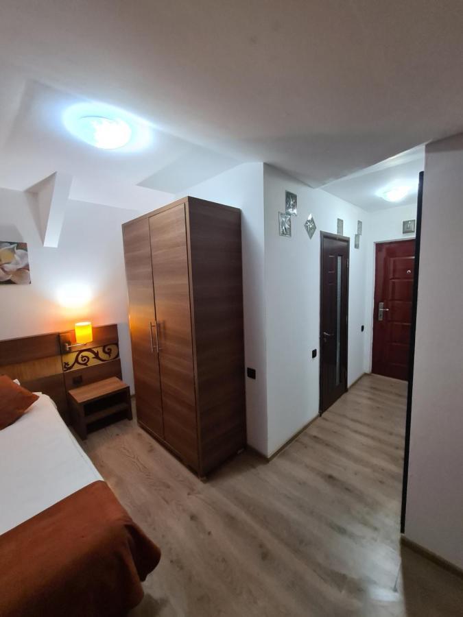 Bed and Breakfast Garsoniera Privata Бухарест Экстерьер фото